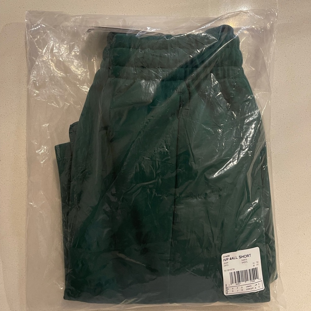IVY PARK x Adidas Drip 2 Cargo Shorts